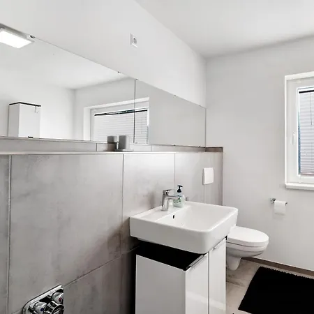 Apartament Moderne 2-zimmerwohnung
